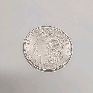 (1) 1921 Morgan Silver Dollar