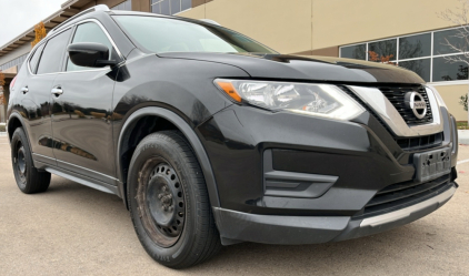 2017 NISSAN ROGUE - AWD!