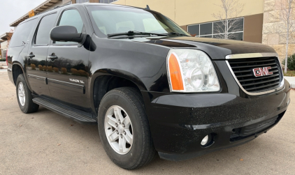 2012 GMC YUKON XL 1500 - 3RD ROW SEATING!