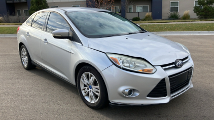 2012 FORD FOCUS - CLEAN!