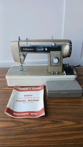 Vintage Montgomery Ward Signature Sewing Machine #UHTJ285E