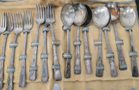 Rogers Silver Utsensil Set In Soft Case - 3