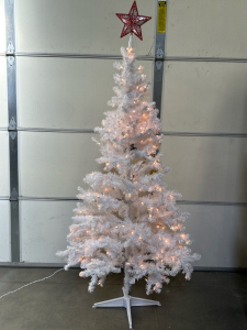 6-6.5' White Light Up Tree