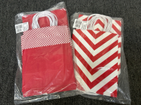 Holiday Gift Bags and Christmas Cards - 5