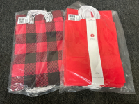Holiday Gift Bags and Christmas Cards - 6