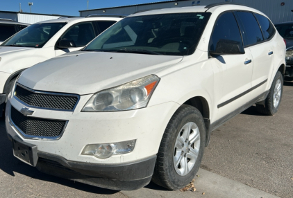 BANK REPO - 2011 CHEVROLET TRAVERSE - TINTED WINDOWS