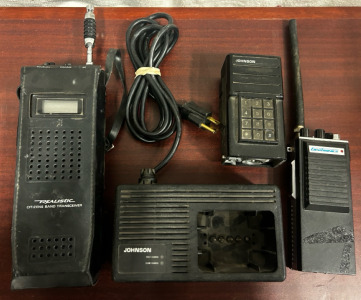 Radio, Radio Charger, And Transceiver