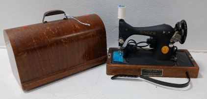 Vintage 1926 Singer Knee Lever Sewing Machine With Wooden Box