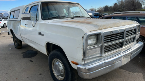 1993 DODGE RAM 250 - 4X4 - MANUAL!