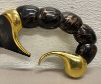 Scorpion Tail Knife (Gold & Black) - 3