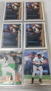 Binder of Frank Thomas Sports Cards (Approx 400 Cards)