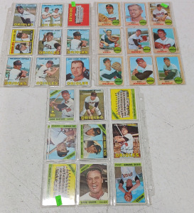 Orioles Trading Baseball Cards