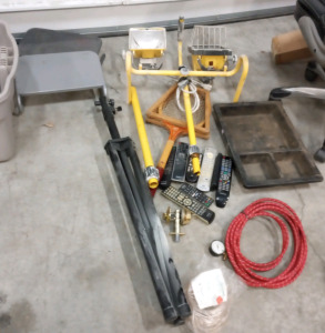 (1) Shop Light (1) Tripod Stand (1) Air Compressor Hose (1) Gas Supply Tubing 25 Ft and more (R5)