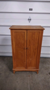 25½"x 14¼"x 44¼" Bookshelf/ CD Storage Cabinet