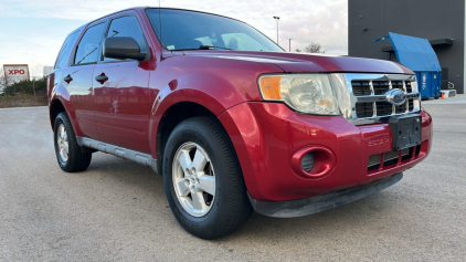 2009 FORD ESCAPE - 121K MILES!