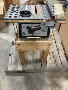 (1) 4002 Table Saw On Wood Stand