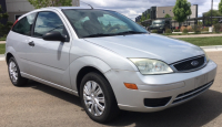 2005 FORD FOCUS - 5 SPEED MANUAL!