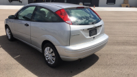 2005 FORD FOCUS - 5 SPEED MANUAL! - 5