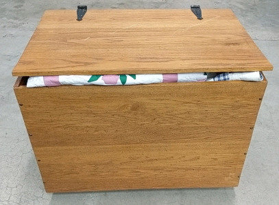 (1) Wooden Storage Chest on Casters w/ Rope Handles - 35⅝"×24⅝"×27"H (14) Assorted Quilts & Blankets