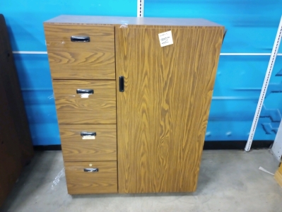 (4) Drawers (1) Door Cabinet