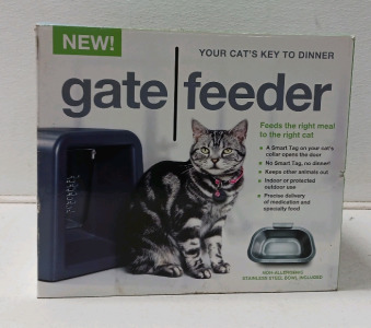 Gate Feeder Cat Feeder [New]