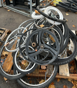 Whole Pallet of 25+ Various Sized Bicycle Rims