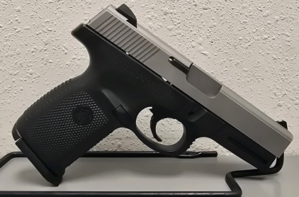 Smith & Wesson SW40VE .40S&W Semi Automatic Pistol-- PBR4802