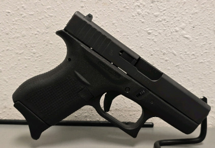 Glock 42 .380 ACP Semi Automatic Pistol With Box, Grip And Extra Magazine-- AAST178