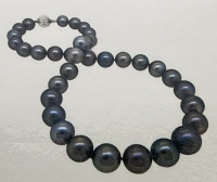 14kt. Gold And Tahitian Pearl Necklace (37 Pearls 11-13mm) $10,150 Retail - 5