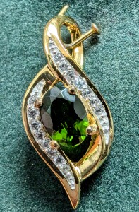 $160 Silver Chorme Diopside 0.8Ct Pendant