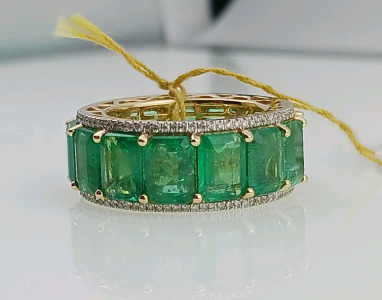 14K Gold Emerald and Diamond Ring (size 6.5) 14 Genuine Faceted Emeralds (13.41ct) with 1152 Genuine Round Diamonds (0.46ct) Retail Value $27,868.00