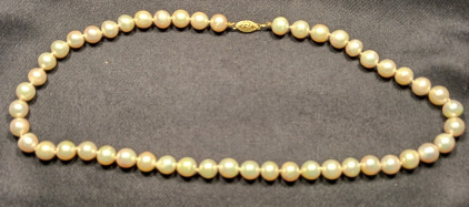 Gordons Vintage Cultured Pearls (8mm 18")