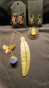 (2) Earrings, Brooch, Feather/Butterfly Decorative