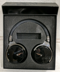 (1) Cowin E7 Wireless Headphones