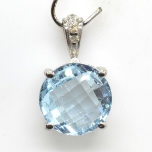 Silver Diamond(0.15 Cts) Blue Topaz(3.6ct) Pendant