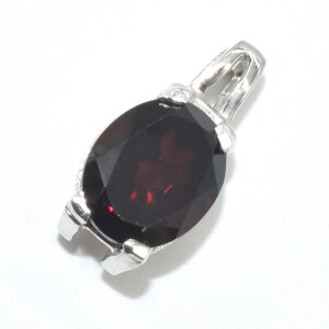 Silver Garnet(2.1ct) Pendant