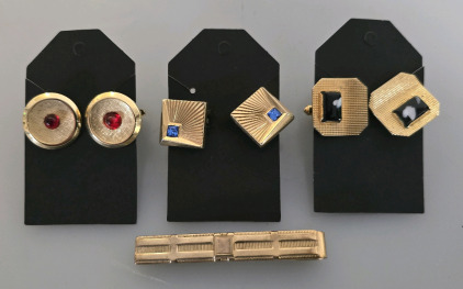 Cufflinks Sets And Tie Clip- (2) Sets Gold Plated With Lab Saphirres (Red And Blue), Golf Leaf With Onyx "Temple Stones"