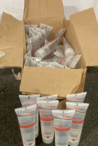 FULL BOX OF HAND SANITIZER.