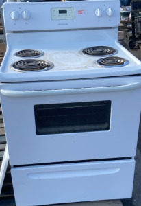 FRIGIDAIRE STOVE.