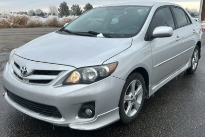 2013 TOYOTA COROLLA - AFTERMARKET STEREO