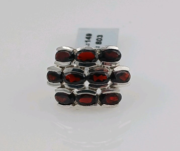 Cluster Garnet Silver Woman Ring(size 6.5)