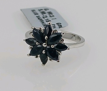 Blue Sapphire Flower Ring (size 6.5) 925 Silver Ring