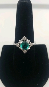 Beautiful Blue-Green Ring-Size 8