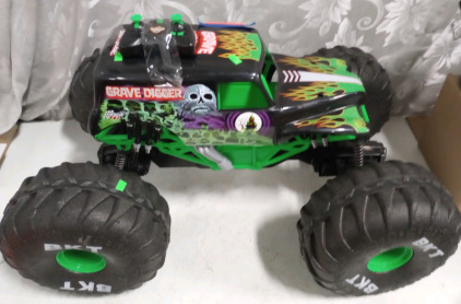 GRAVE Digger Monster Jam Monster Truck (Model: 66804RX2)