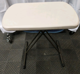 (1) Adjustable Folding Table - Lifetime Products FS10100