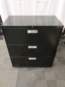 (1) 3-Drawer Lateral File Cabinet w/ Key - HON - 36"x19⅛"x40¾"