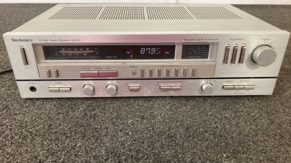 Technics FM/AM Stereo Receiver