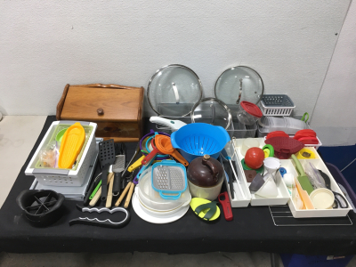 Breadbox, Kitchen Racks, Strainers & More Kitchenware