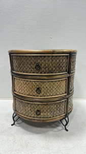 Round Wooden/Wicker End Table with Glass Top