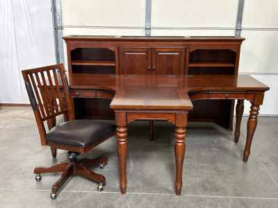 Beautiful (2) Piece Office Desk with Chair